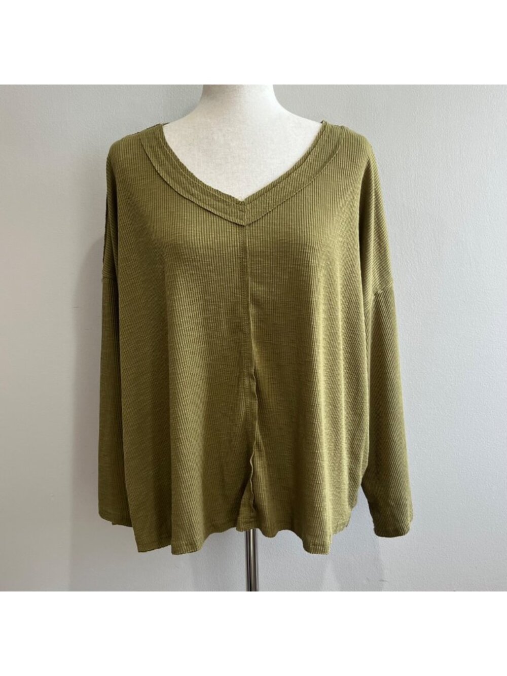 POL Oversize V-Neck Blouse Womens S Olive Green Ribbed  Drop Shoulder Lagenlook